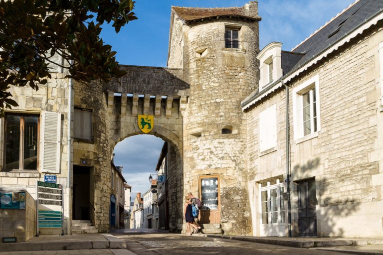 Porte_de_ville_La_Roche_Posay_BD ©Office_de_Tourisme_et_du_Thermalisme_La_Roche_Posay (2)